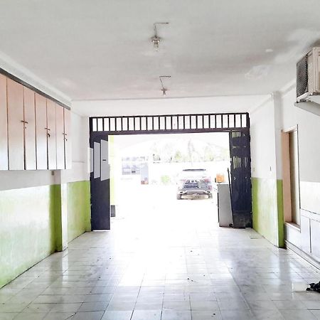 Roemah Proklamasi Syariah Mitra Reddoorz パダン エクステリア 写真
